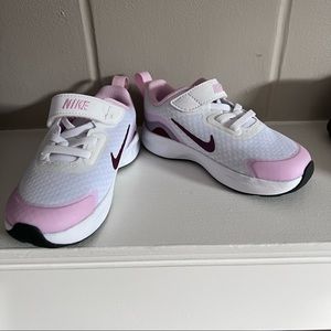 Kids Nike toddler shoes